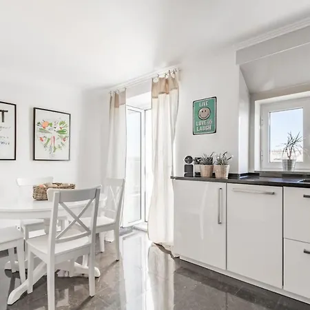Estrela House With View By Local Apartment
